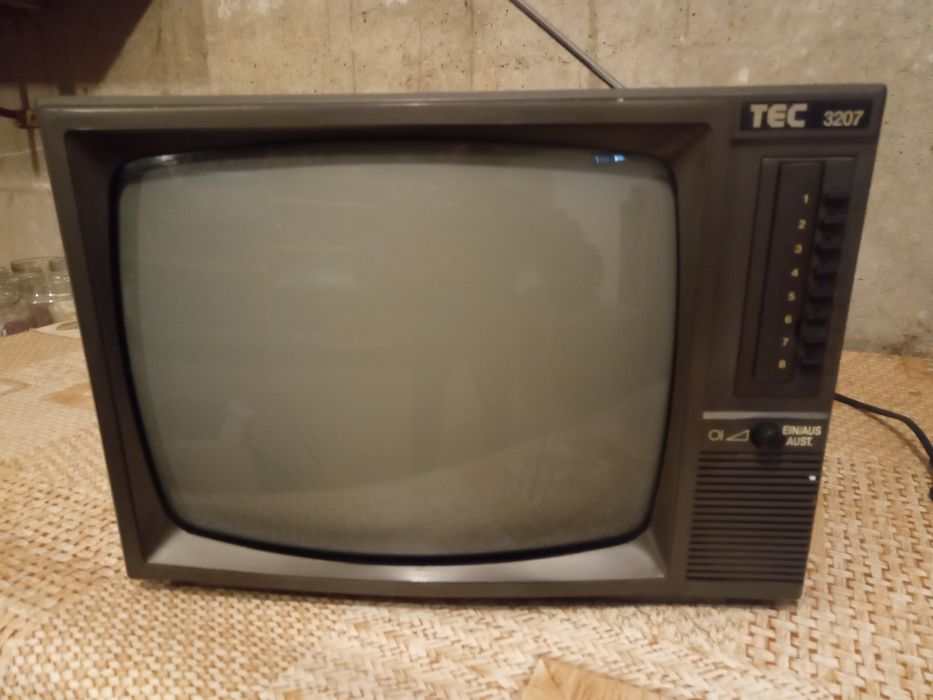 Tv alb negru funcțional, sport