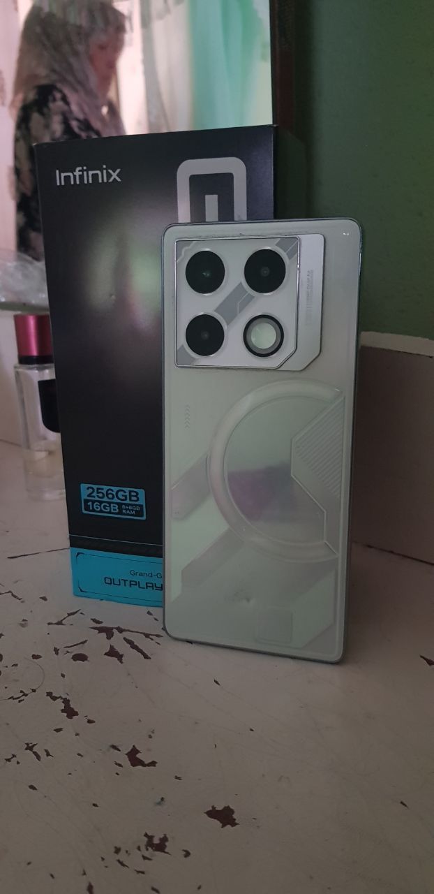 Infinix GT 20 pro telefoni 16/256gb xotira 144gers ekran
