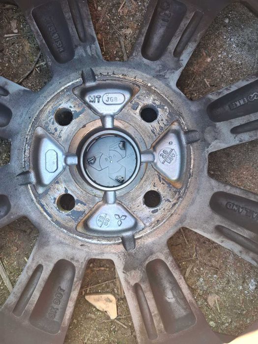 Джанта с гума за Mitsubishi Space Star