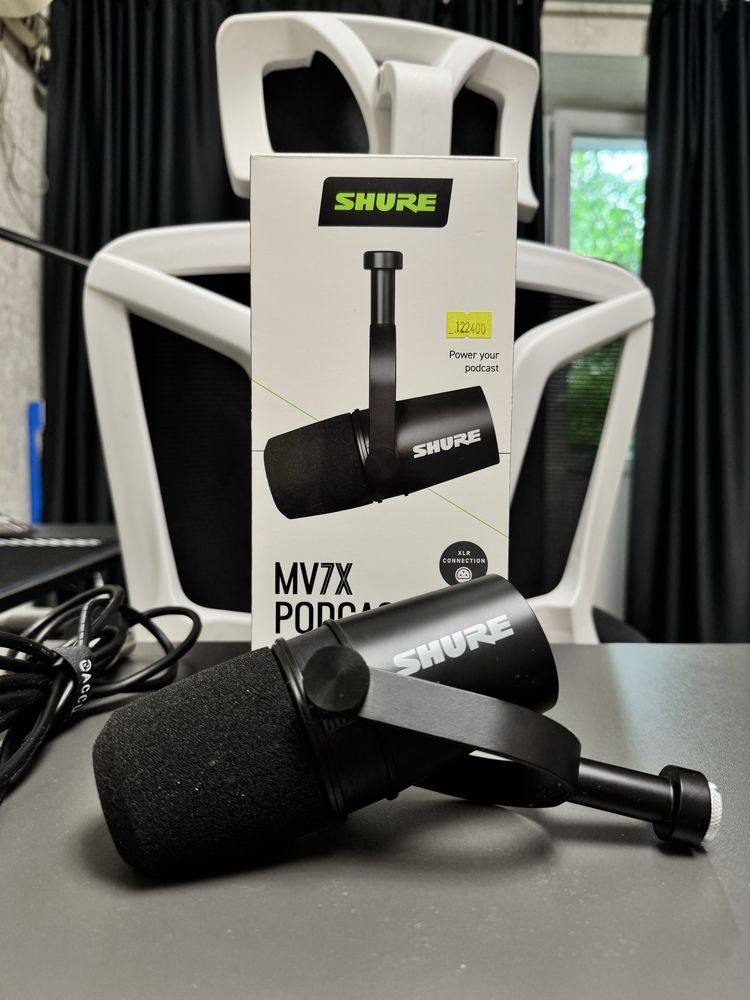 Shure MV7X — микрофон