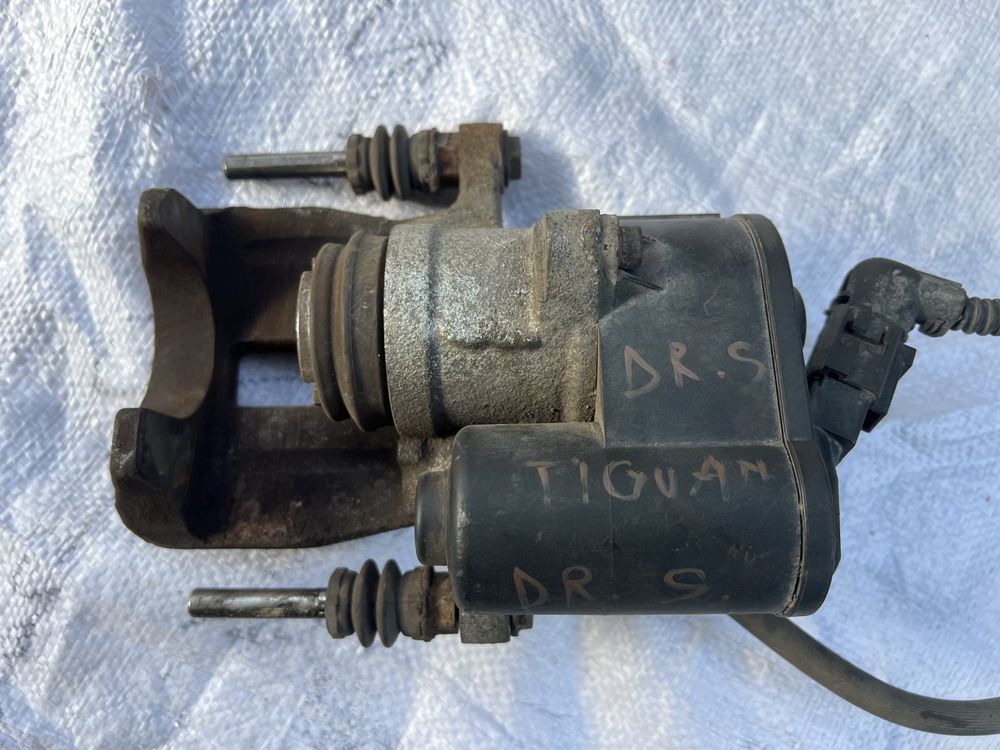 Etrier cu motoras stanga dreapta vw tiguan 2012 passat b7 vw cc