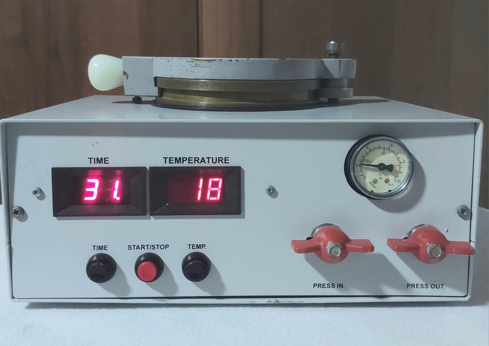 Oală termo-baro polimerizare DENTECH INKOPOL D94-B – 800W, funcțională