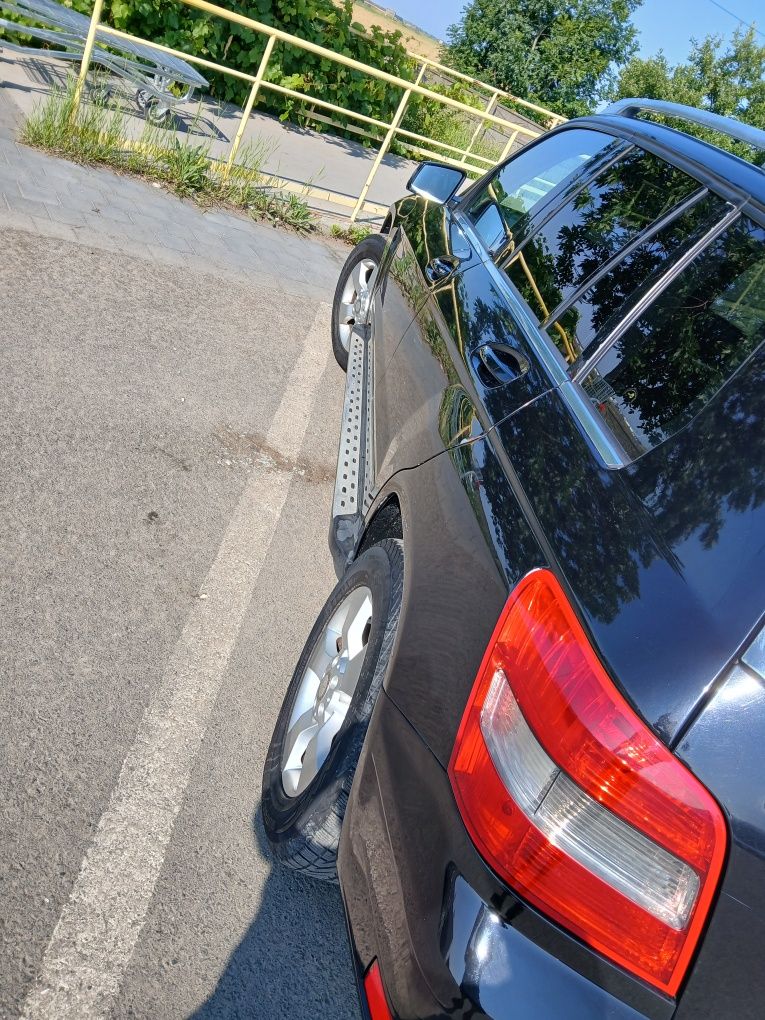 Vând Mercedes Benz GLK 2010