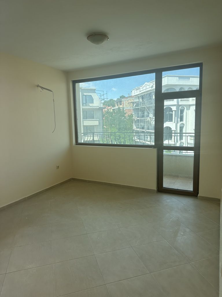 Продава се Двустаен апартамент в Несебър - 68 кв.м за 1297 €/кв.м - Снимка #2