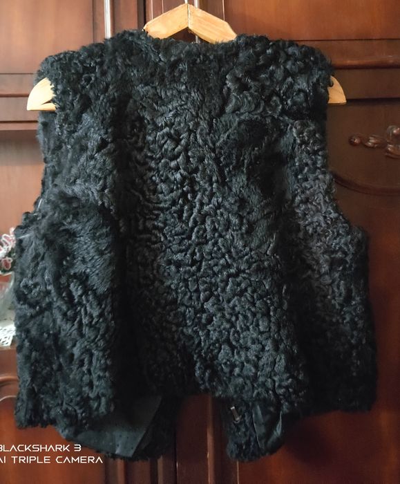 Жилетка натуральный каракуль р 50