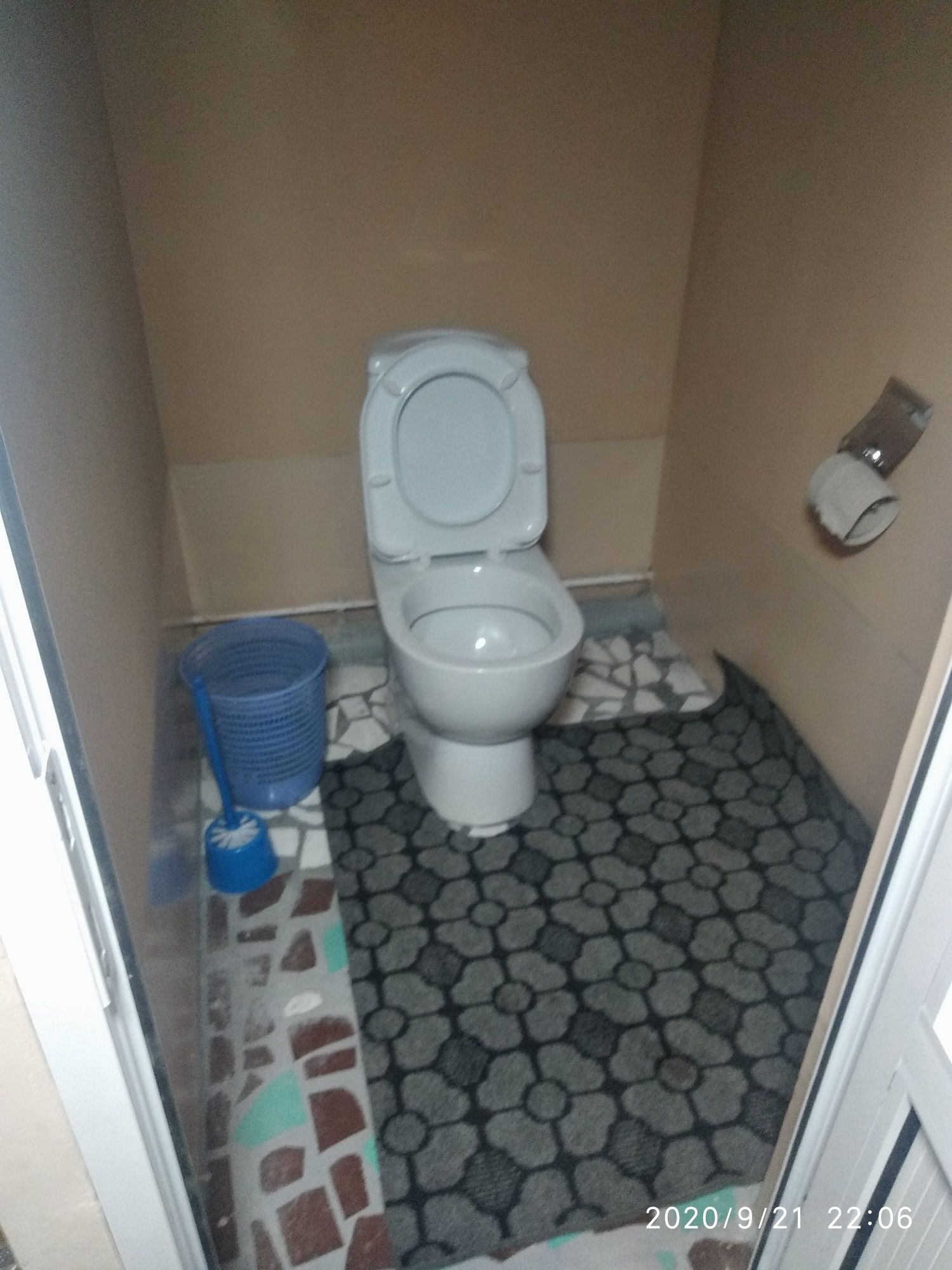 Ijaraga qoyaman Kvartira qizlar va ayolar uchun.