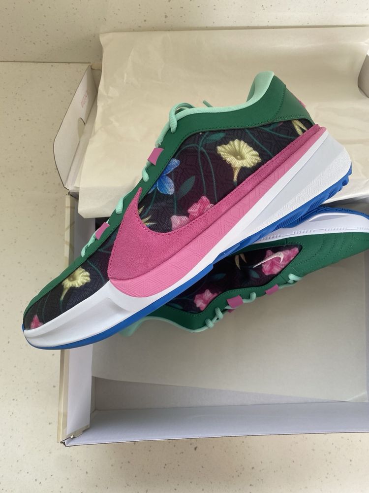 Баскетболни обувки Nike Freak V