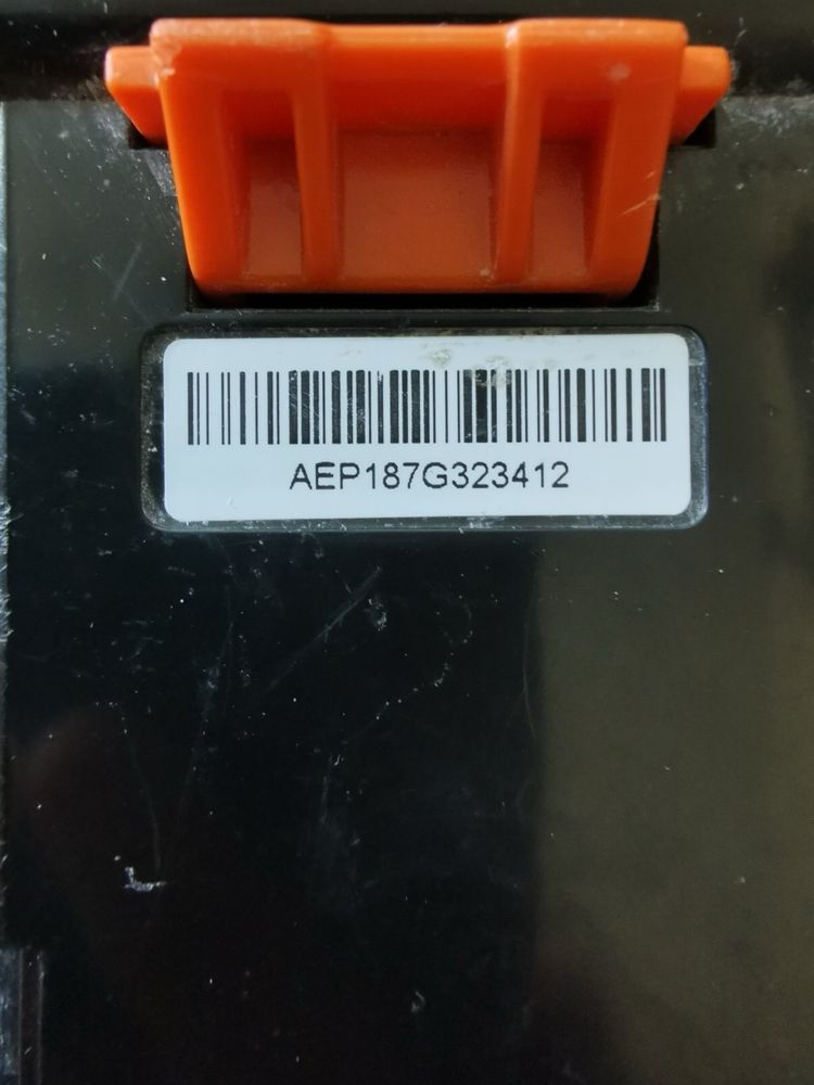 Продавам 2 броя батерии за винтоверт Black+Decker 18v, 1.5Ah.