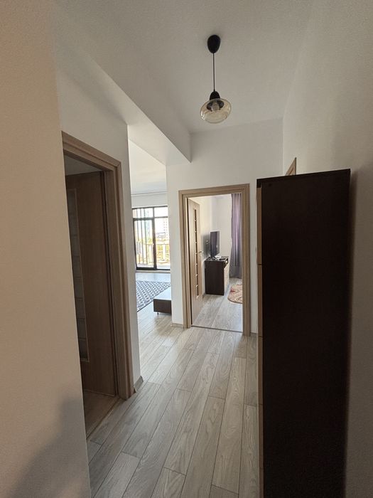 Ofer spre inchiriere apartament cu 2 camere in zona Tomis Plus