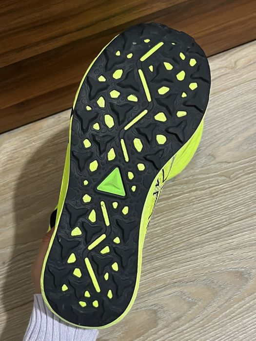 Asics Fujispeed 3 р-р 41,5 , 7 uk, 26 см.
