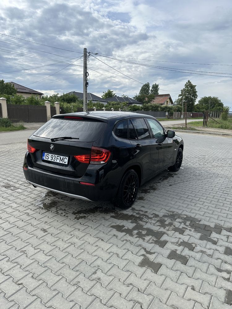 Bmw x1 18d xdrive 143cp manual 2011