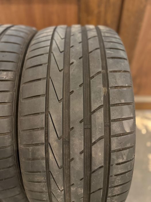 235 40 18 Hankook, in stare foarte buna!