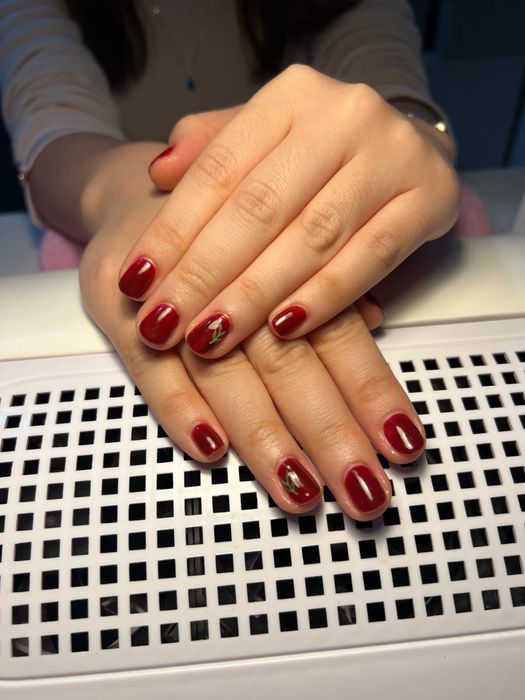 Unghiute cu gel, semi, piedi