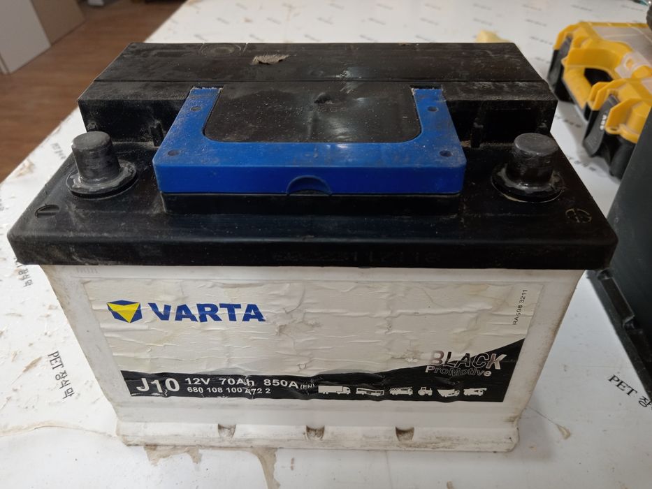 Aкумулятор в хорошем состояние. 12v 70Ah 850 A