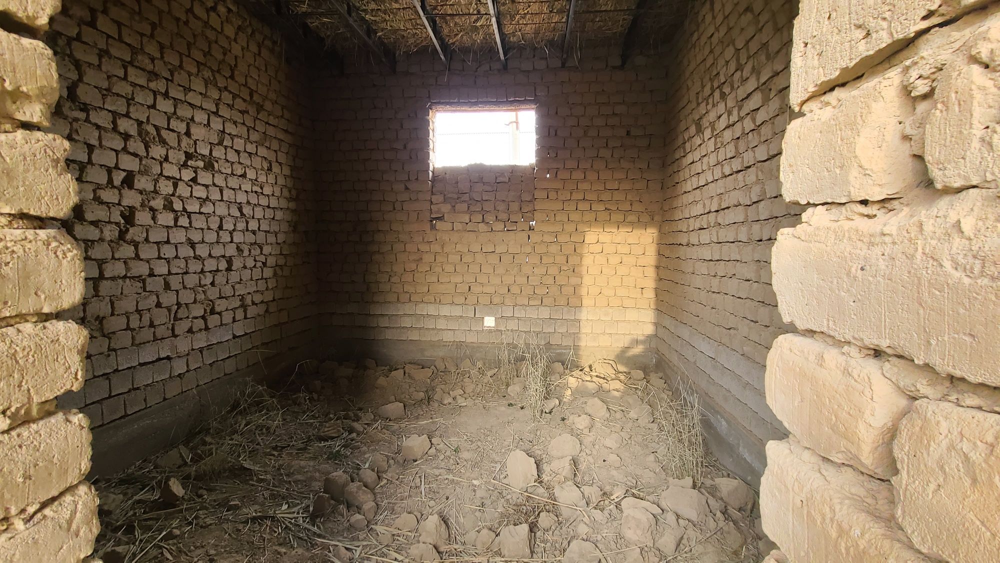 Hovli sotiladi srochna