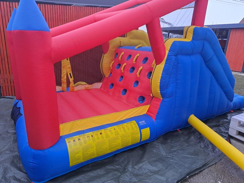 Tobogane gonflabile de închiriat