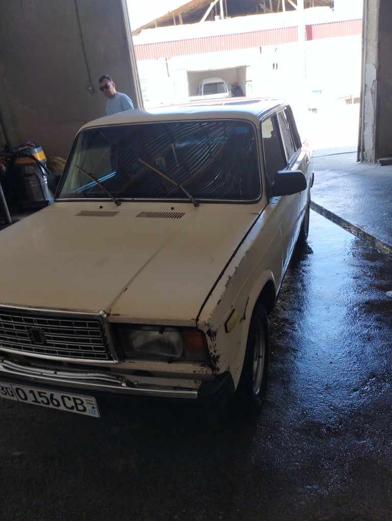 VAZ2107 holati yaxshi 1996