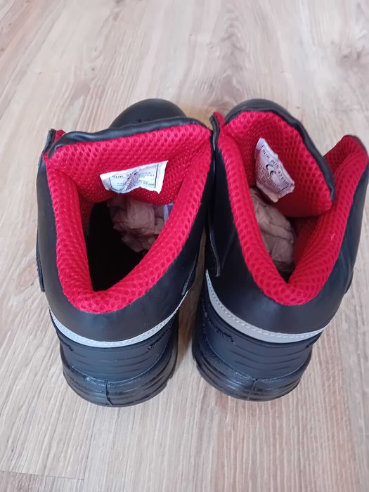 Продавам зимни работни обувки B-wolf