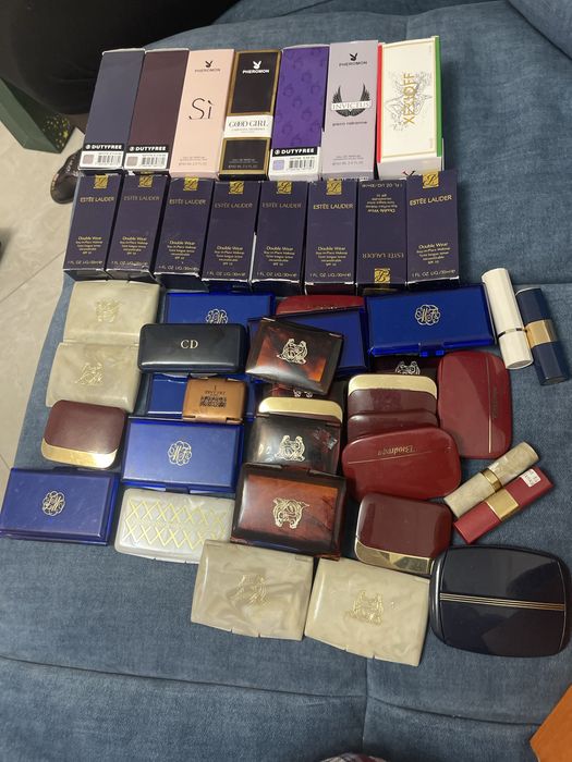 Vând machiaj palete, parfum, fond de ten Dior Estee Lauder