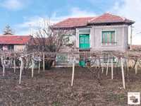 140254 Двуетажна къща в село Горна Липница, на 35 км от Велико Търново