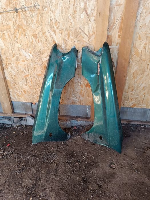 Продам передние крылья на Форестер СФ5