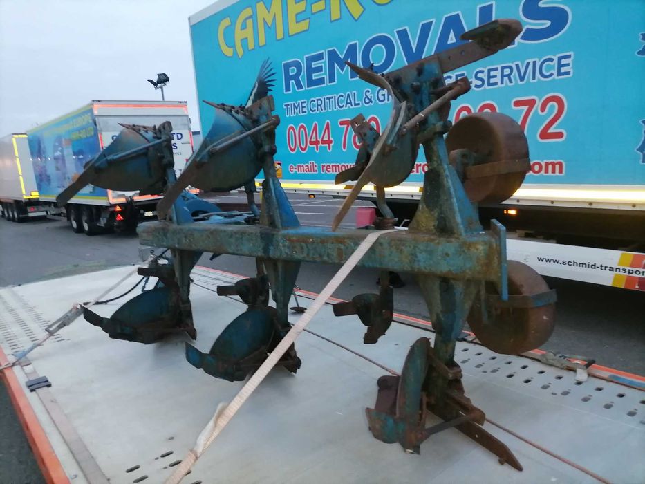 Vand plug Lemken foarte solid, reversibil cu trei trupite