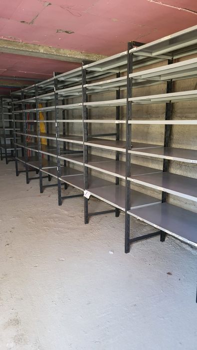 Rafturi metalice depozitare cu polițe