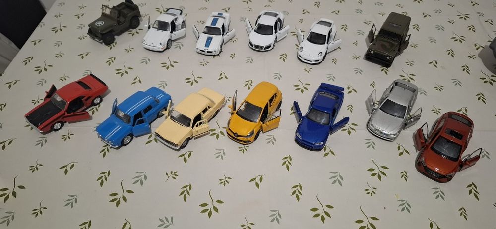 Mașini Welly din metal