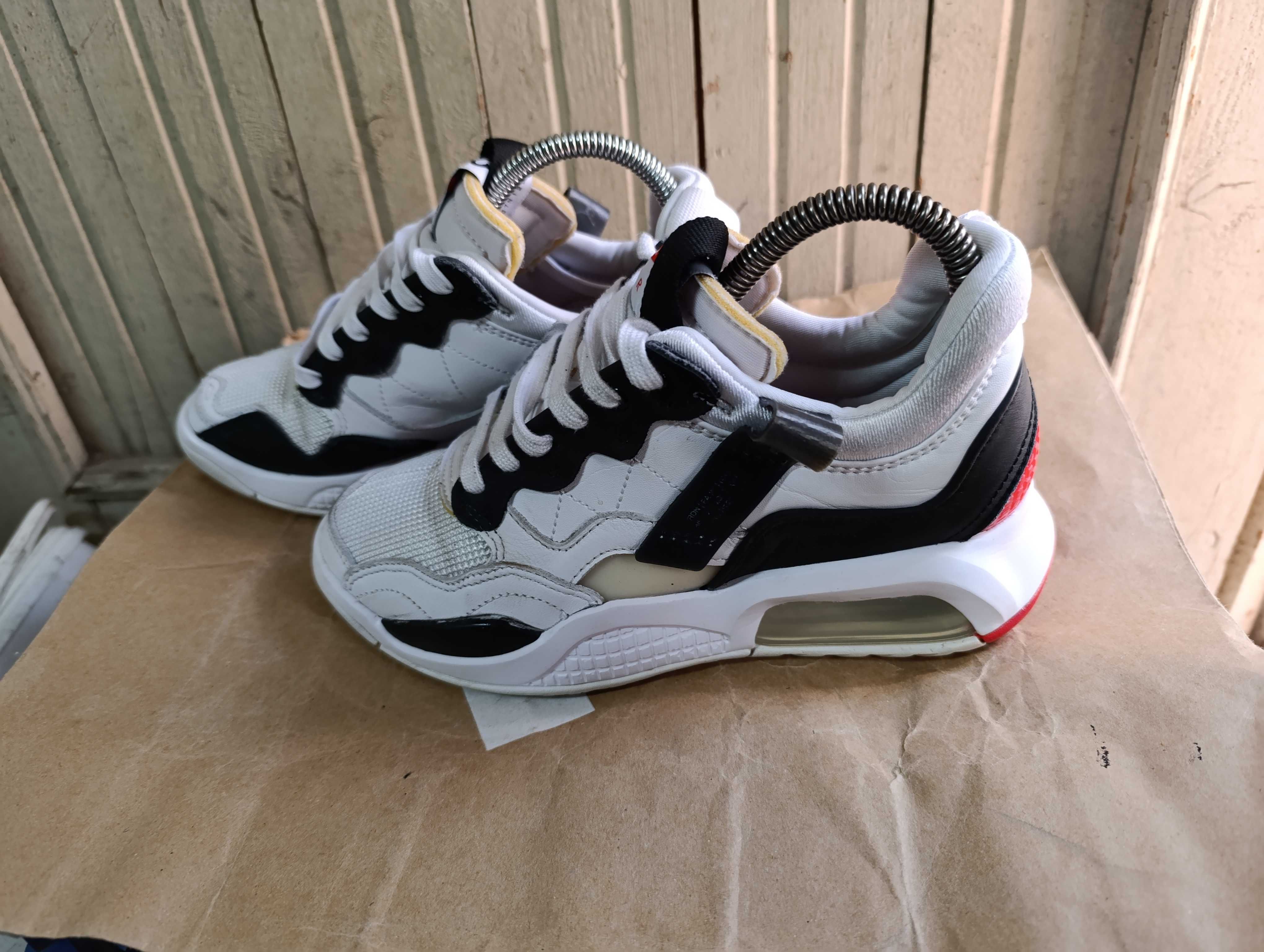 ''Nike Jordan Ma2''оригинални маратонки 37.5 номер