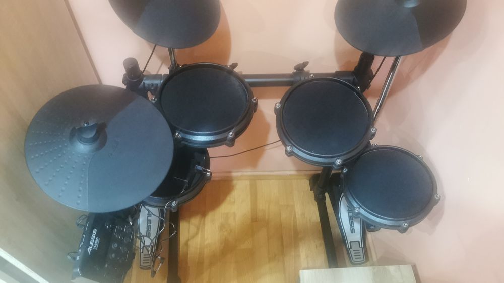 Tobe electrice Alesis turbo