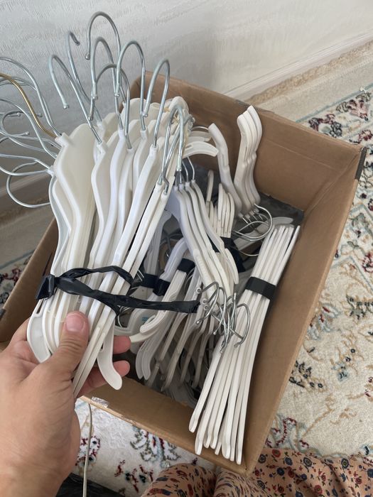 Каробка вешелка 4000тг барлыгы