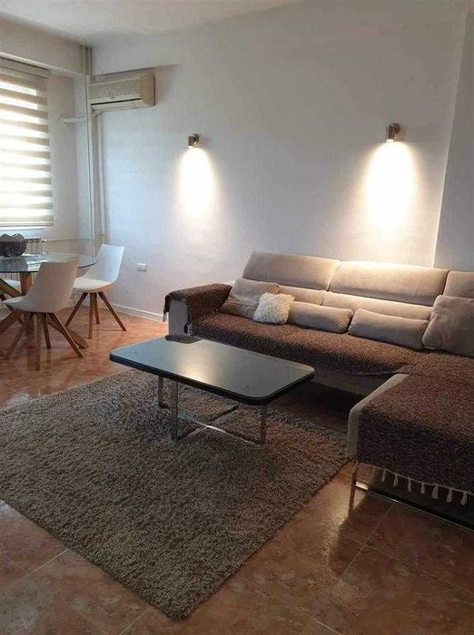 Дава се под наем Тристаен апартамент в Бургас, Славейков - 70 кв.м за 255 € - Снимка #3