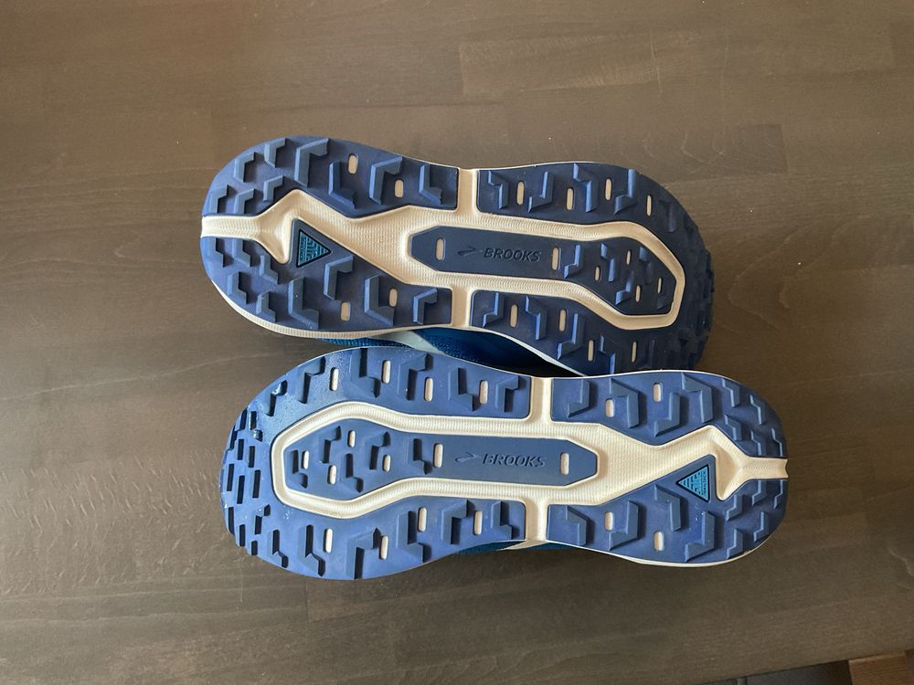 Salewa , Brooks , Nike Jordan - 45 номер маратонки , туристически