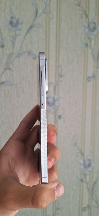 Samsung A56 8/256gb holati alo