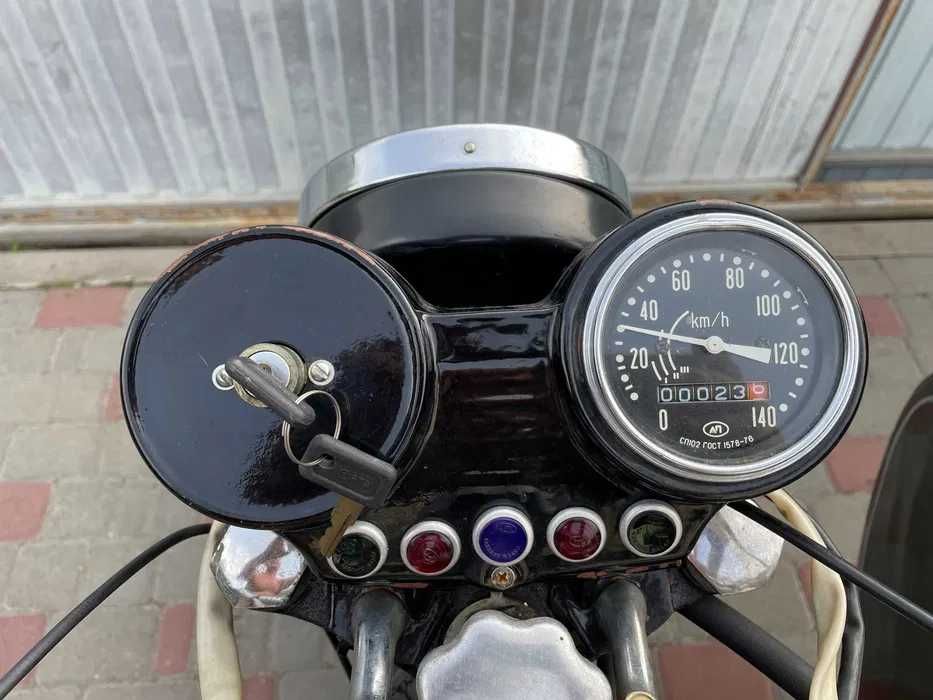 Motocicleta cu Ataș Dnepr MT