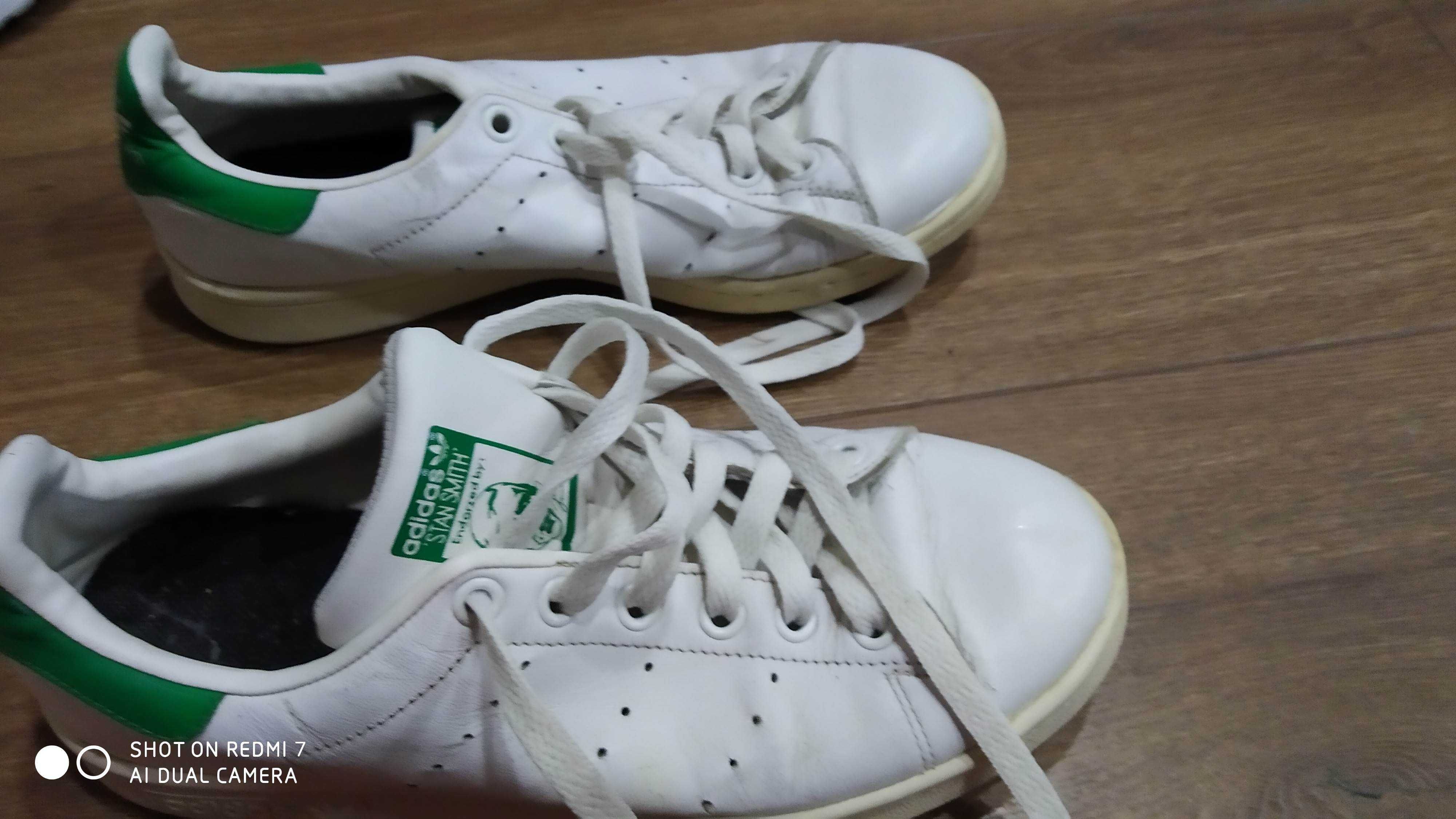 маратонки adidas