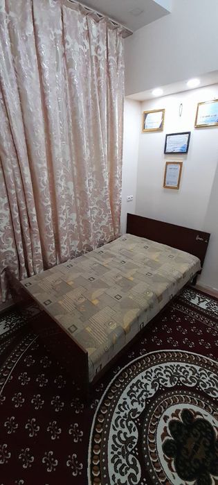 Продам Кровать с матрасом (полуторка)