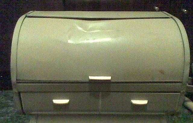 Металлические хлебницы