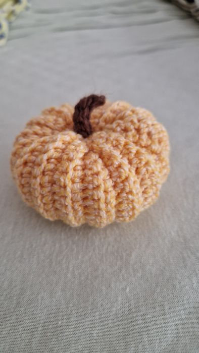 Плетени тикви на една кука