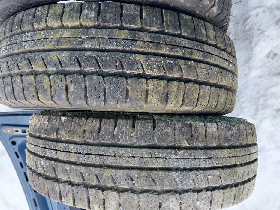 4 шины Nokian 195 70 R15C. Цешка для груза.