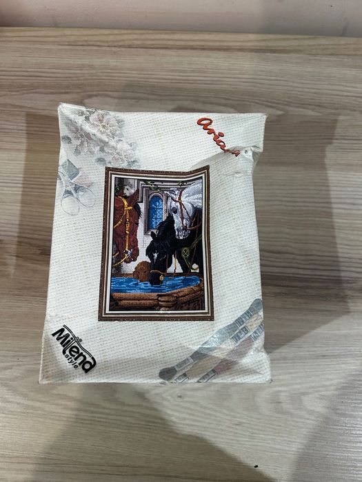 Нов гоблен - коне на водопой