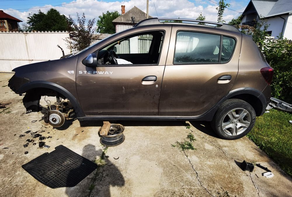 Aripa usa hayon portbagaj bara spate Sandero Stepway 2017 2020