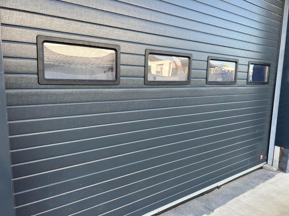 usi de garaj MCA hala/sectionale/garaj,profesionale nefolosite