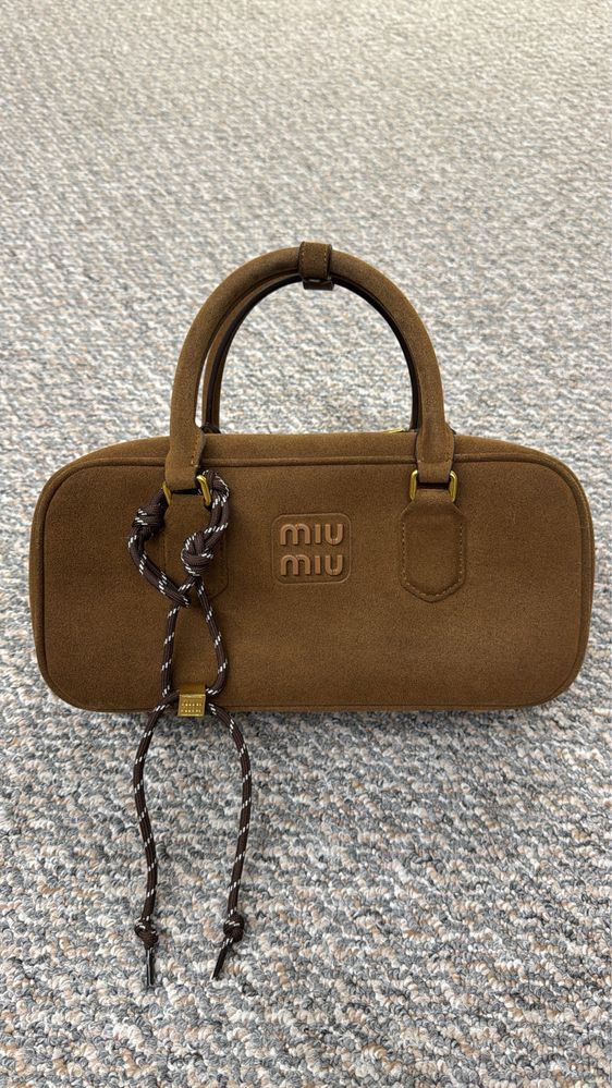 Замшевая сумка Miu Miu
