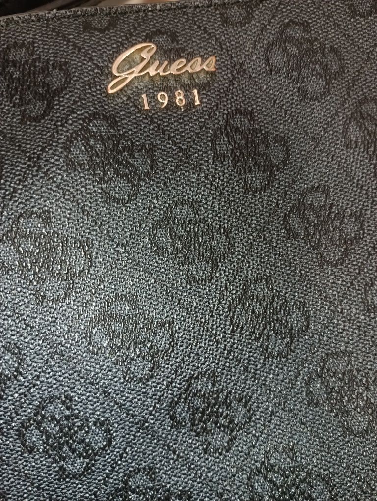 Guess кожена чанта - 30 лв