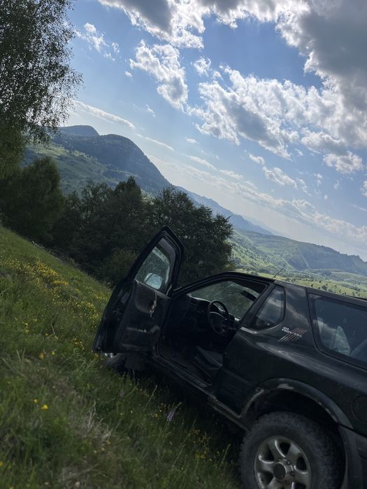 De vanzare opel frontera 2,2 benzina