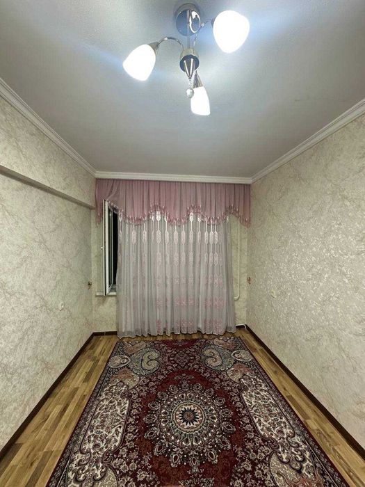 Uchtepa 22-kvartal, 4 xona, 3-qavat, g'ishtli uy, remonti bor