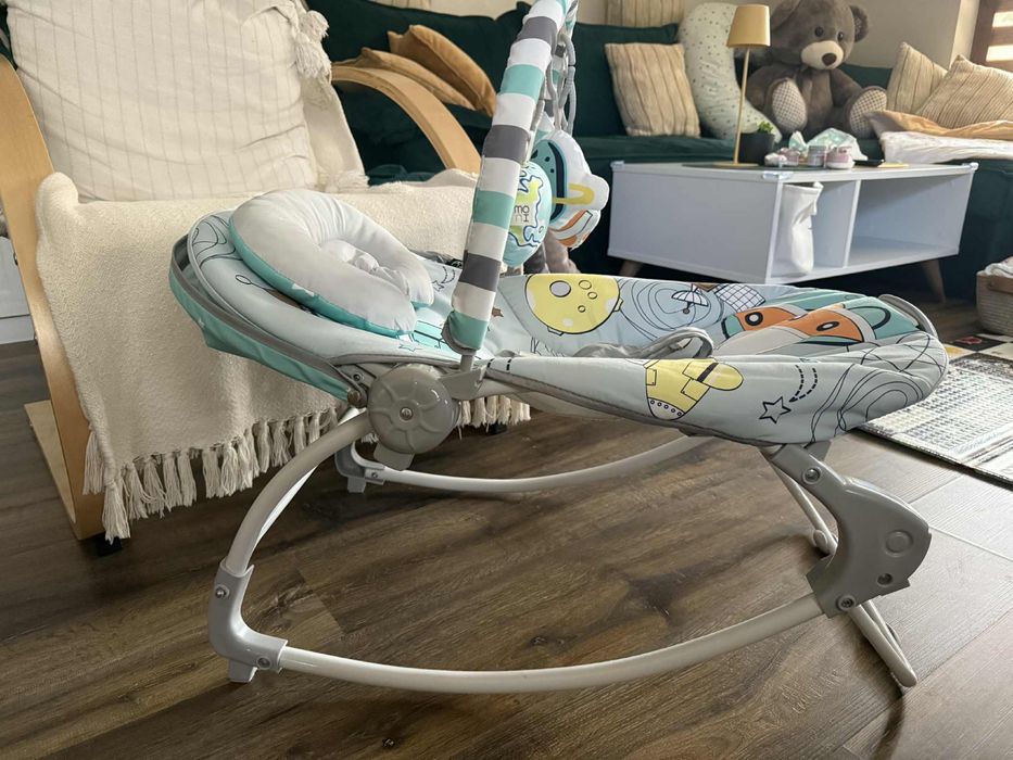 Бебешки шезлонг мъзука и вкжрация , арка с играчки