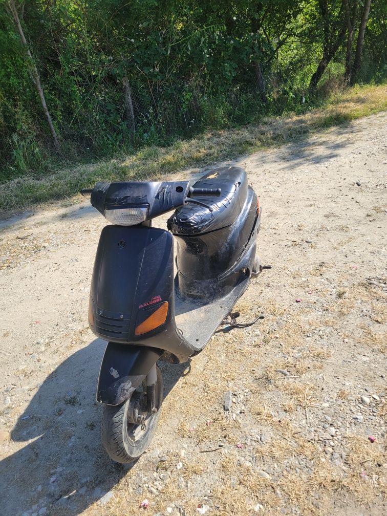 Vând piaggio zip