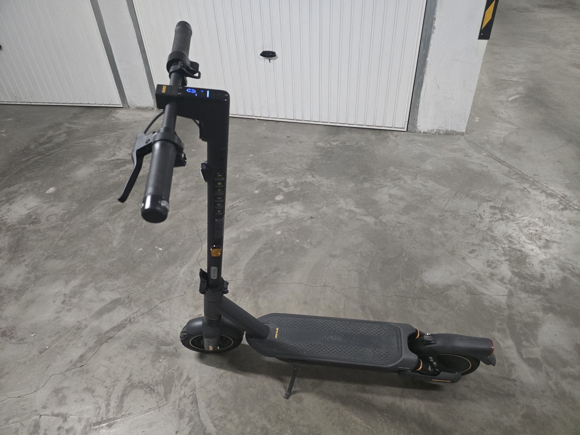 Ninebot g2 max ( by Segway)